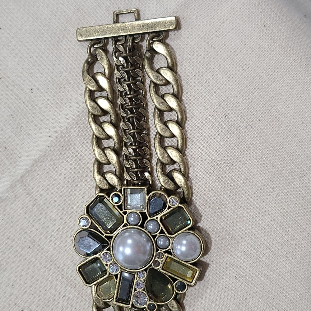 3/$18 Lia Sophia Flower Bracelet Lot 560
All items are packaged with care. - Picture 6 of 10